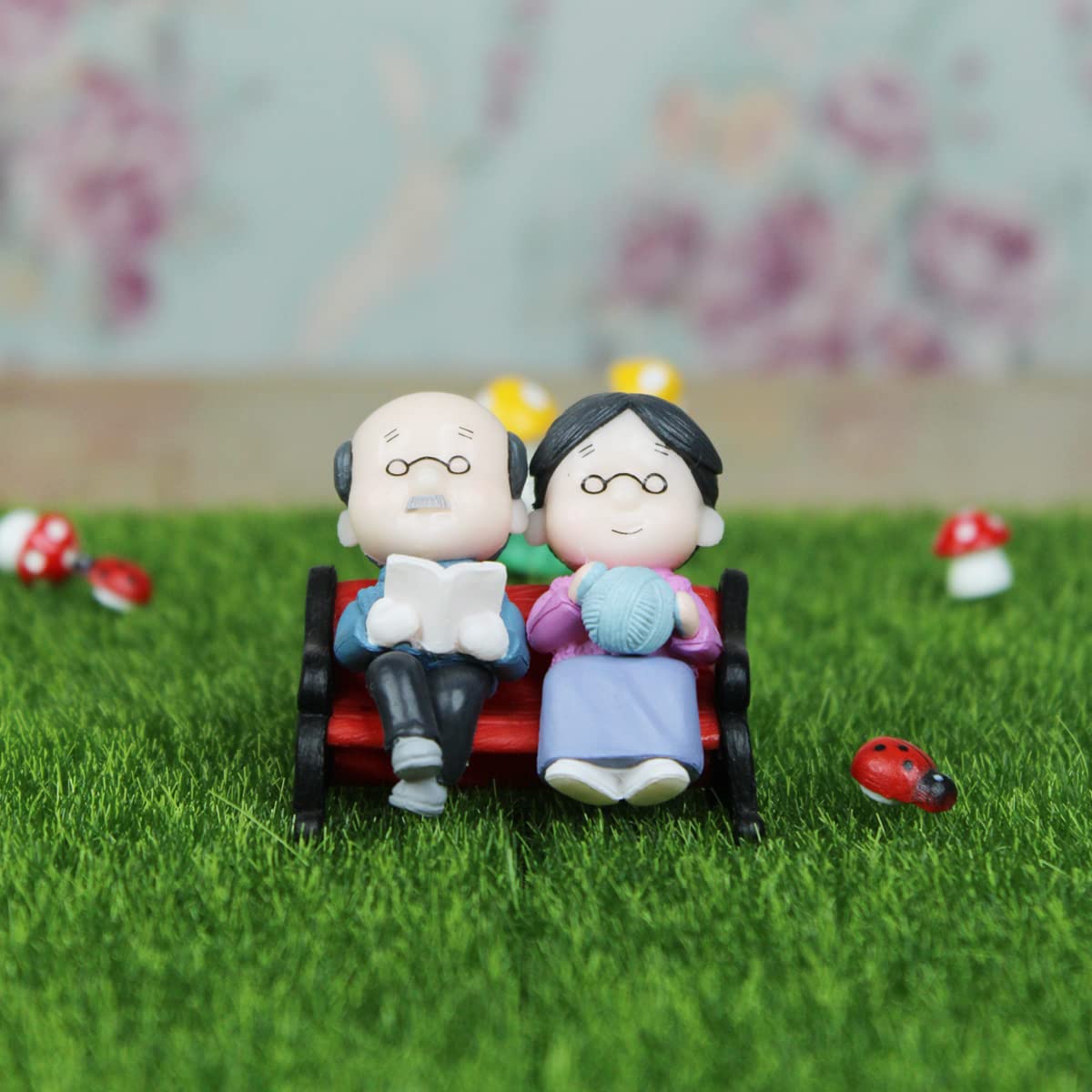 Old Couple on Bench Miniature