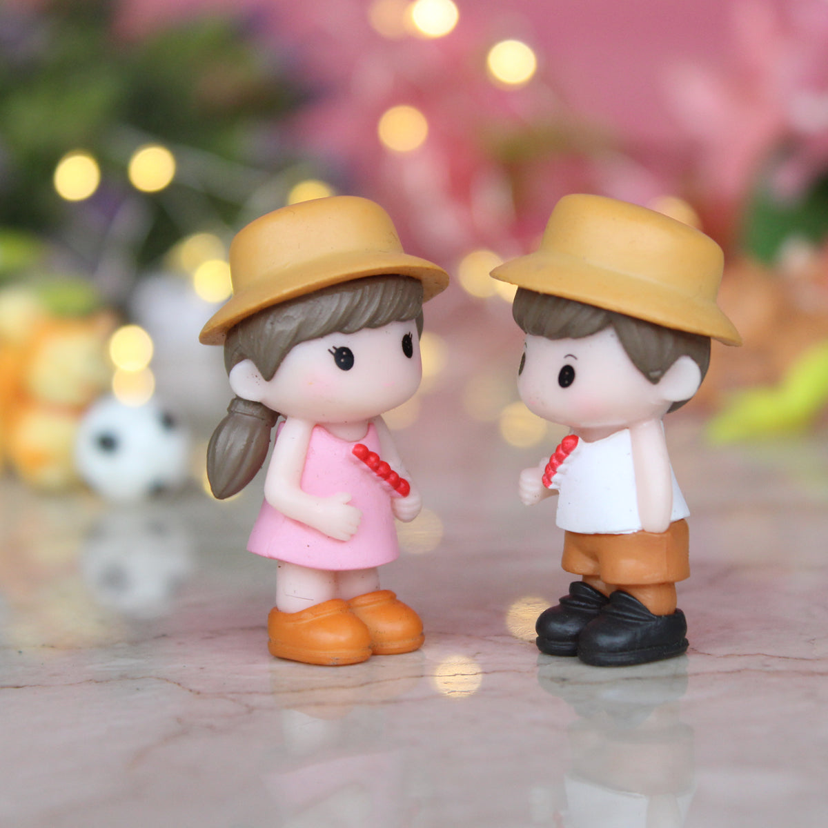 Hat Couple Miniature (Beige)