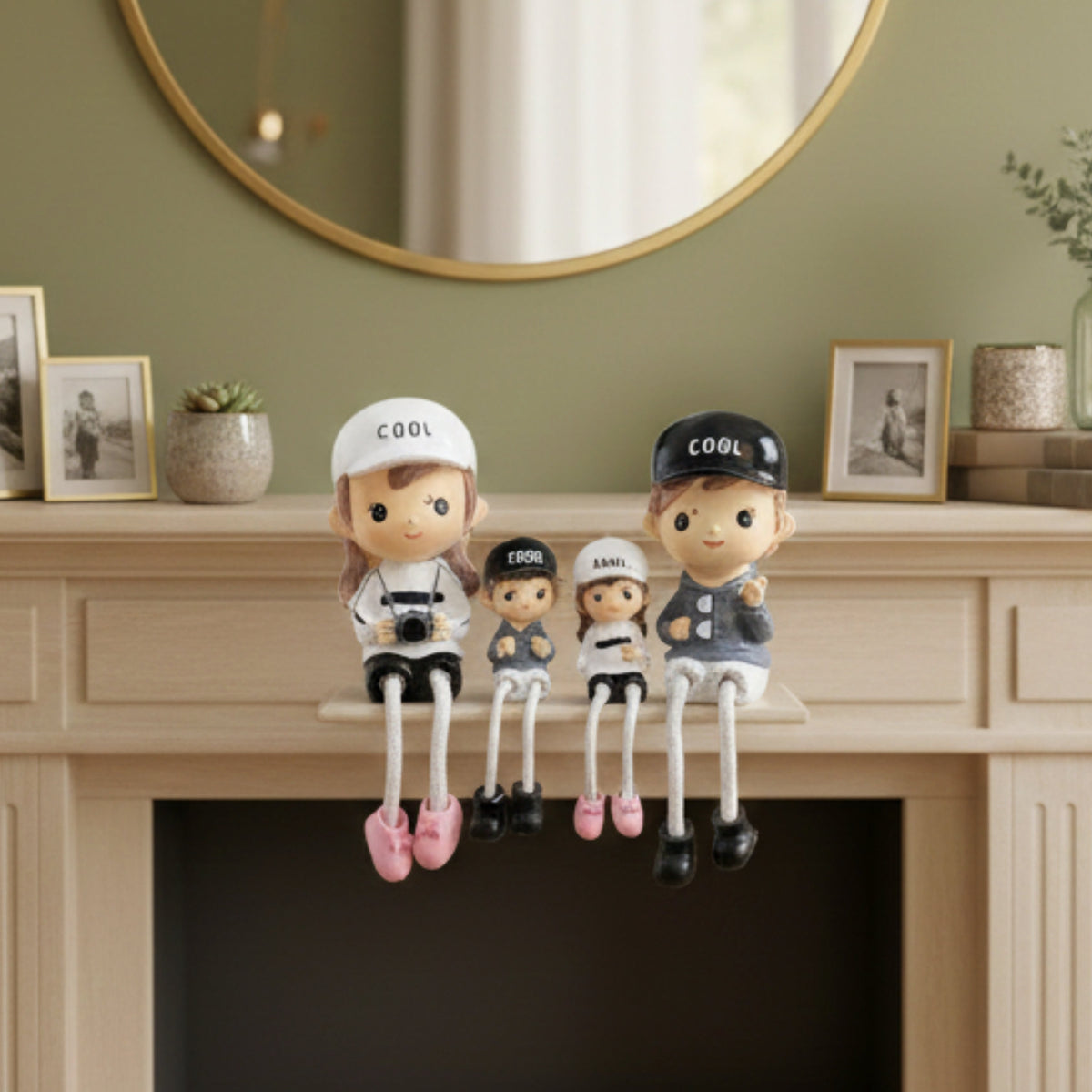 Family Shelf Hanging Dolls - Set of 4