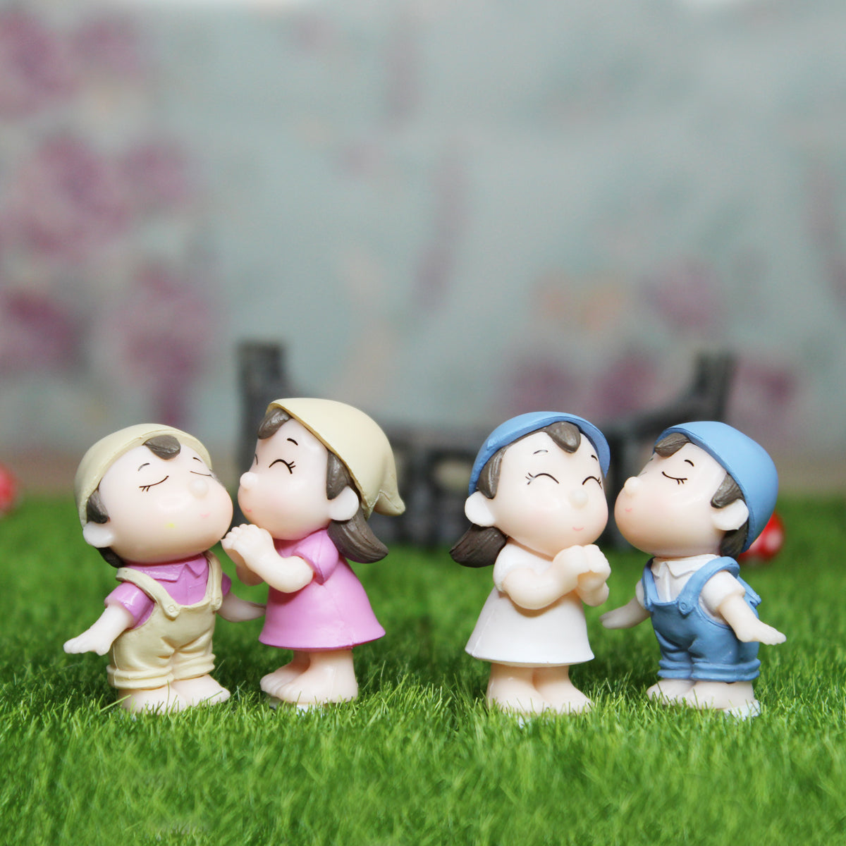 Set of 4 Small Couple Miniature