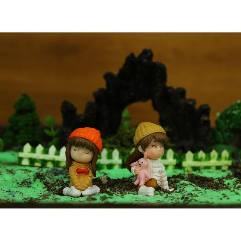 Two Girls Sitting Miniature - Set of 1