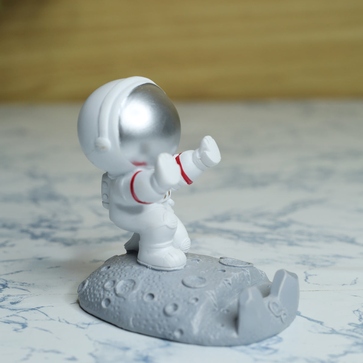 Astronaut Phone Stand - Silver