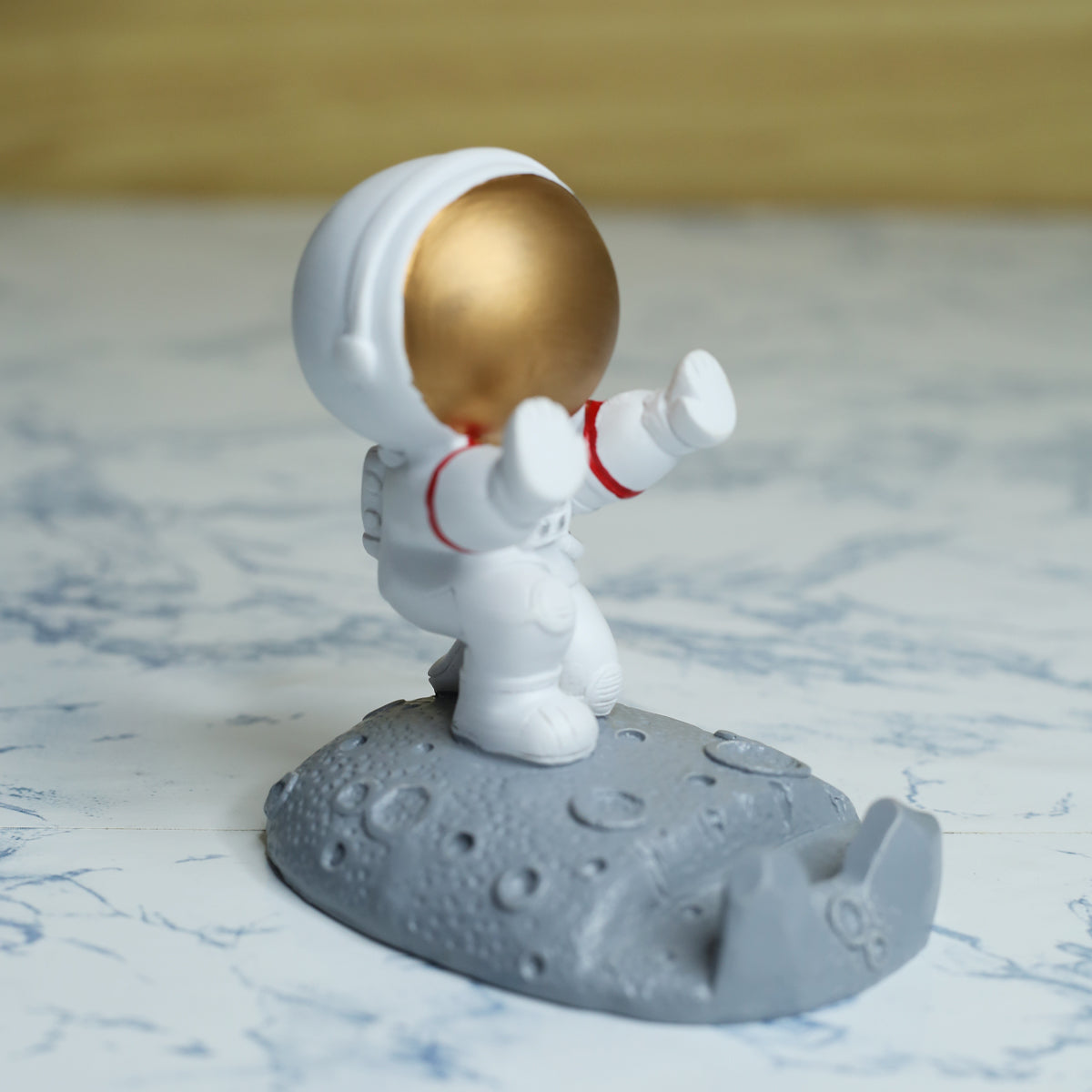 Astronaut Phone Stand - Golden