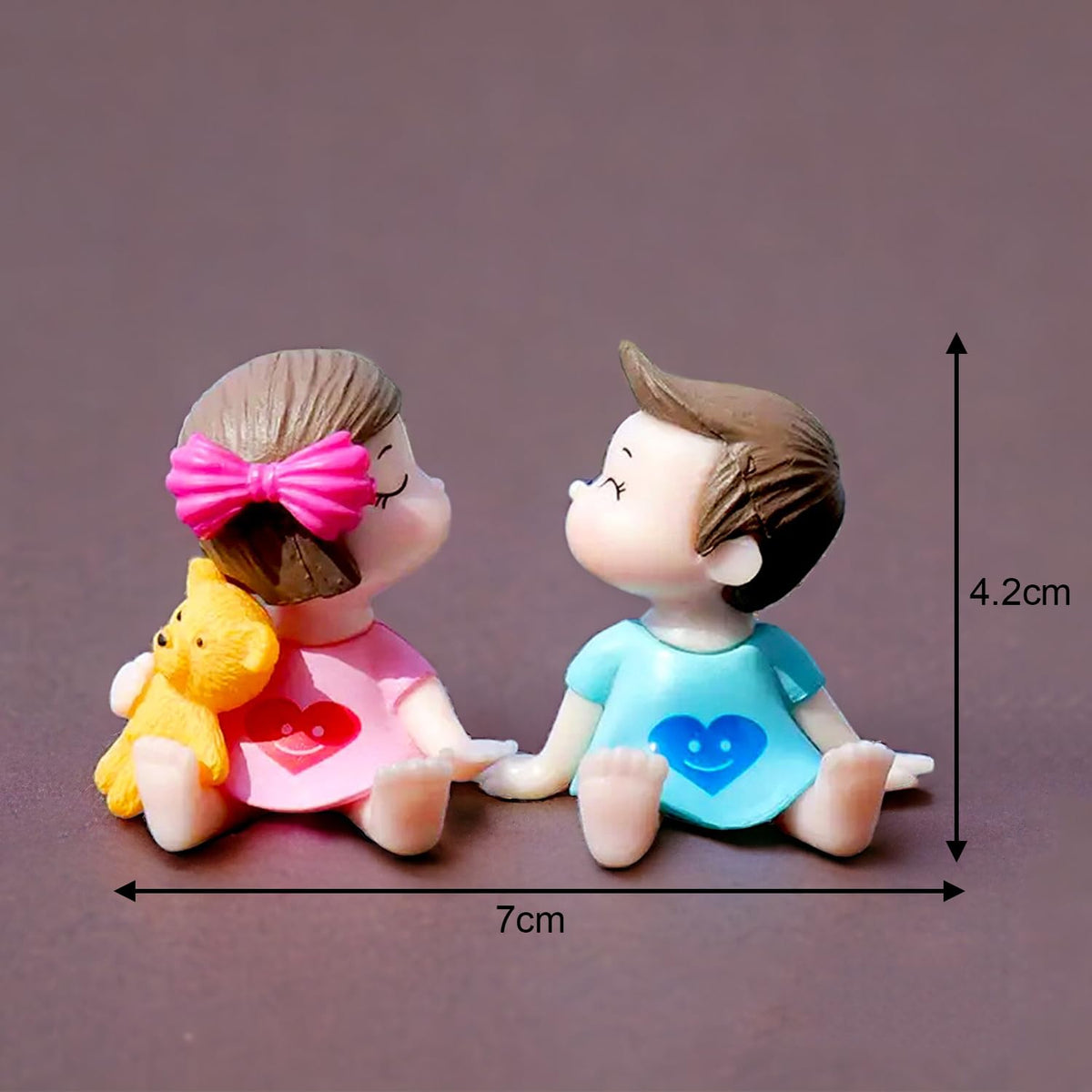 Sitting Kids Miniature (Red & Brown)