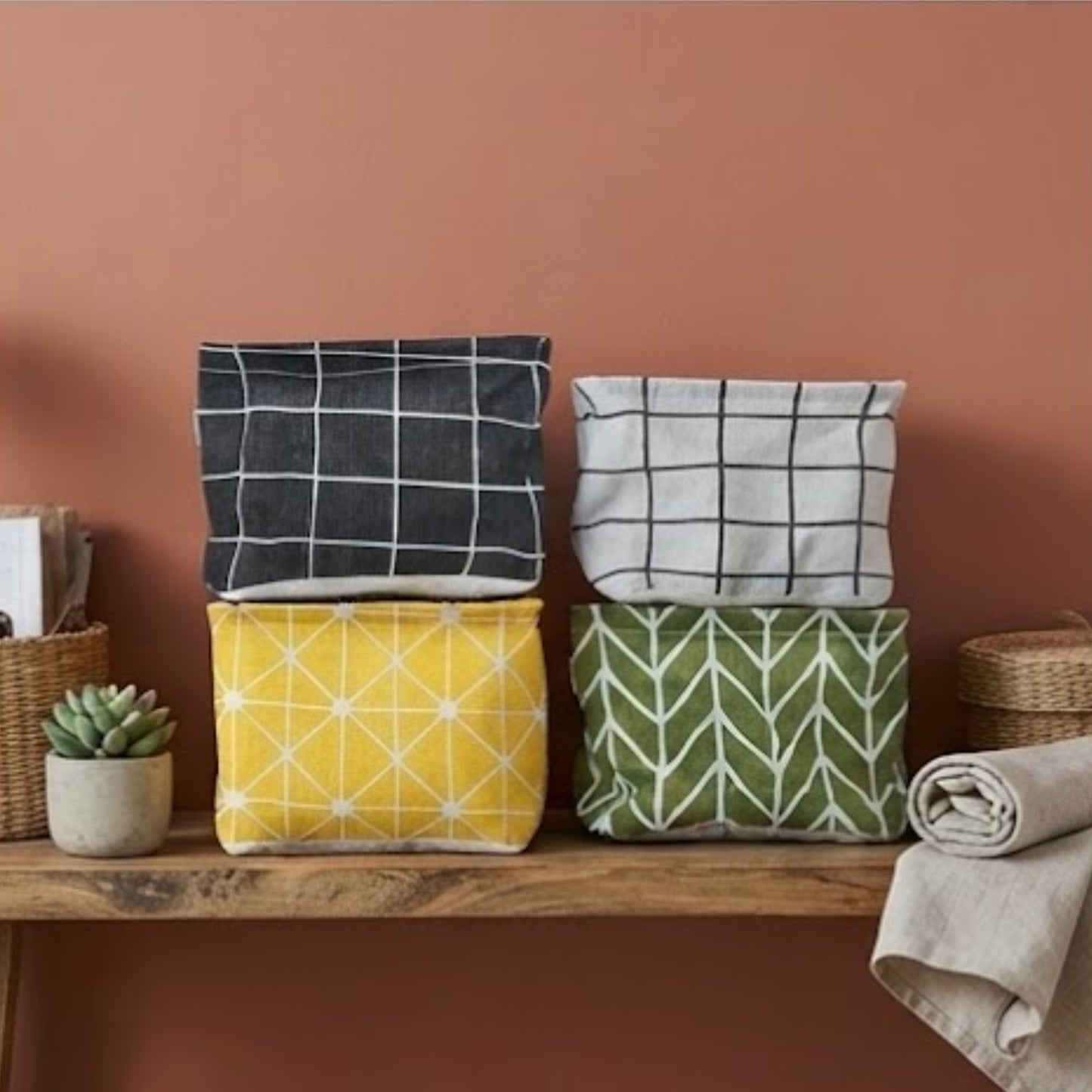 Foldable Cloth Storage Box (Set of 4)