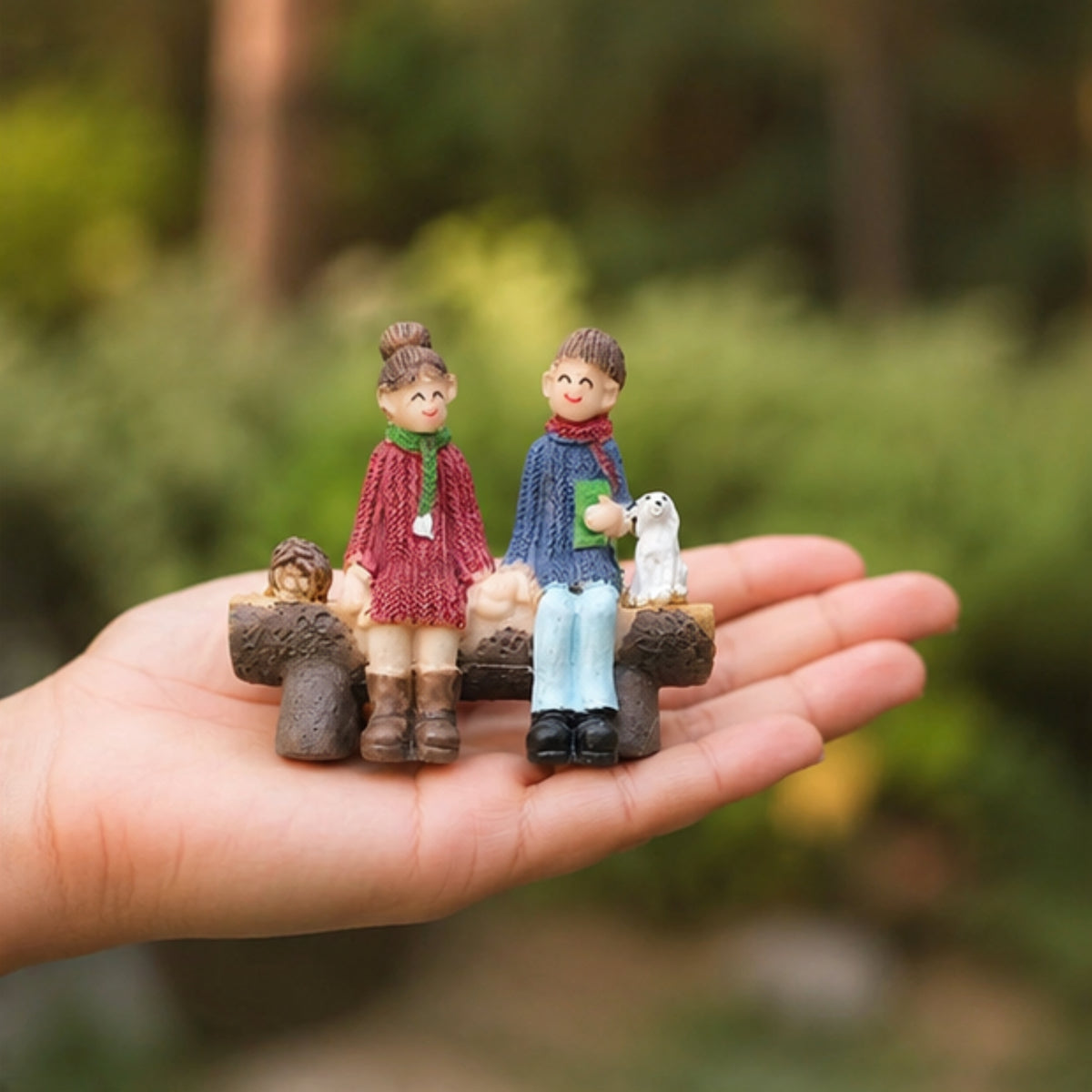 Couple on Bench Miniature Set