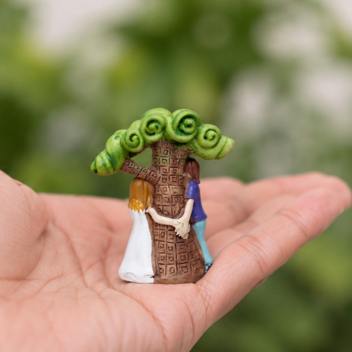 Single Couple Miniature Figurine
