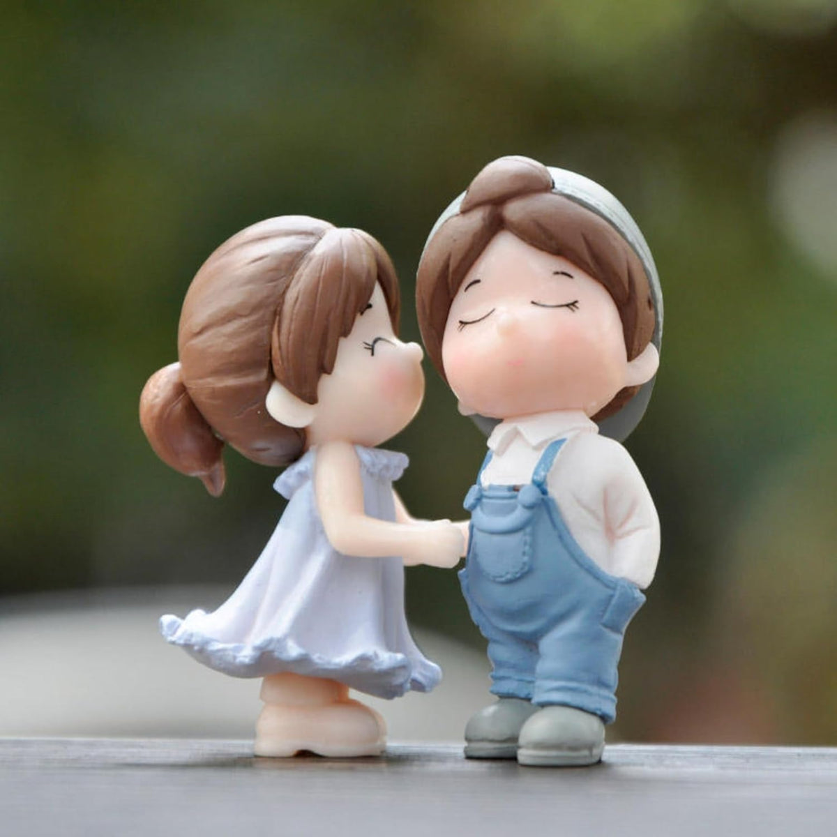 Kissing Cap Couple Miniature (Pink)
