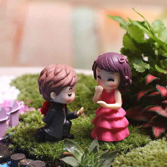 Small Proposing Couple Miniature