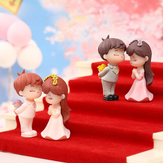 Surprised Couple Miniature (Grey & Pink)