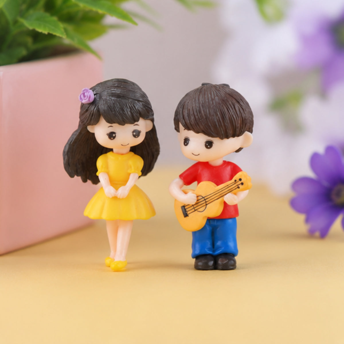 Guitar Couple Miniature Set