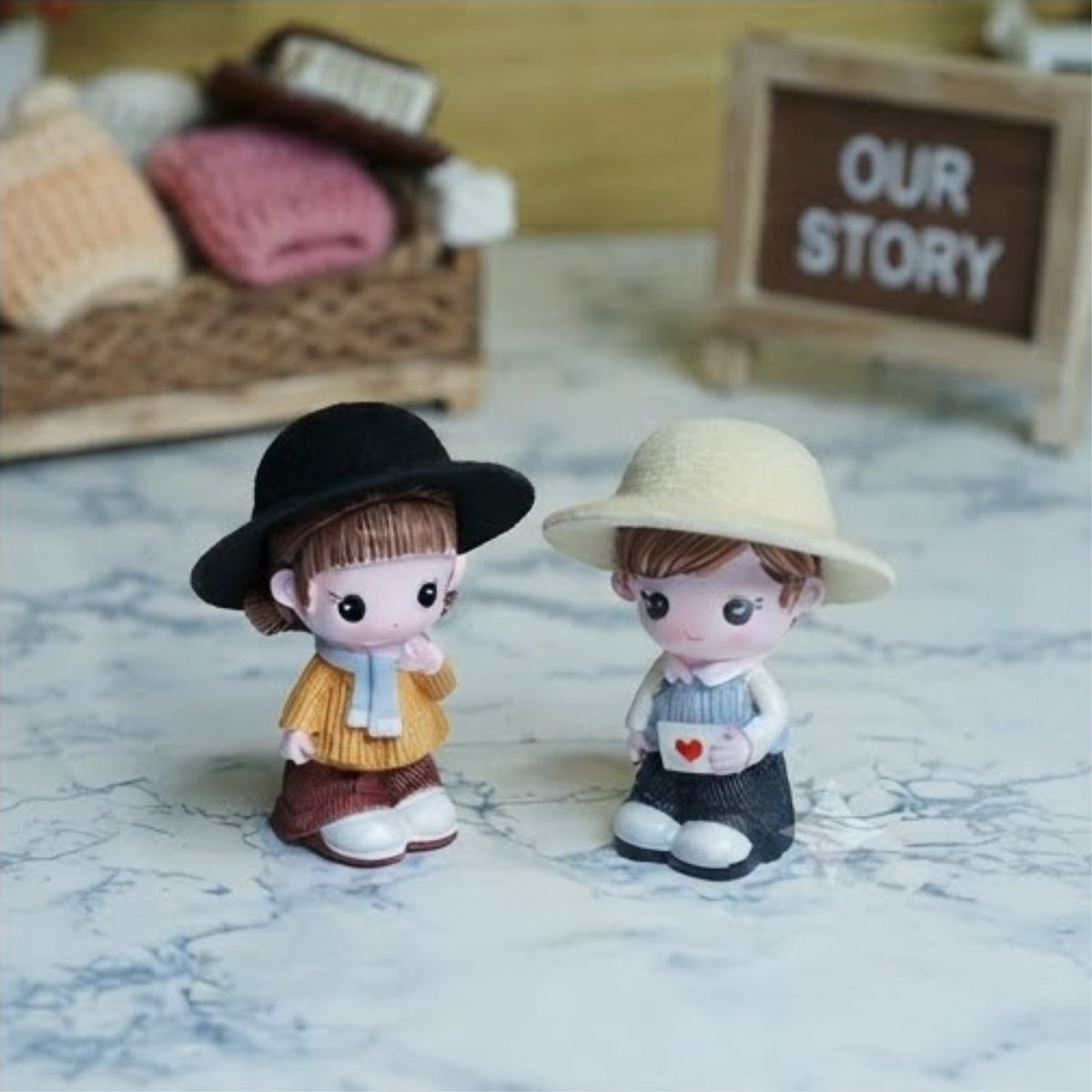 Love Couple with Hat Miniature