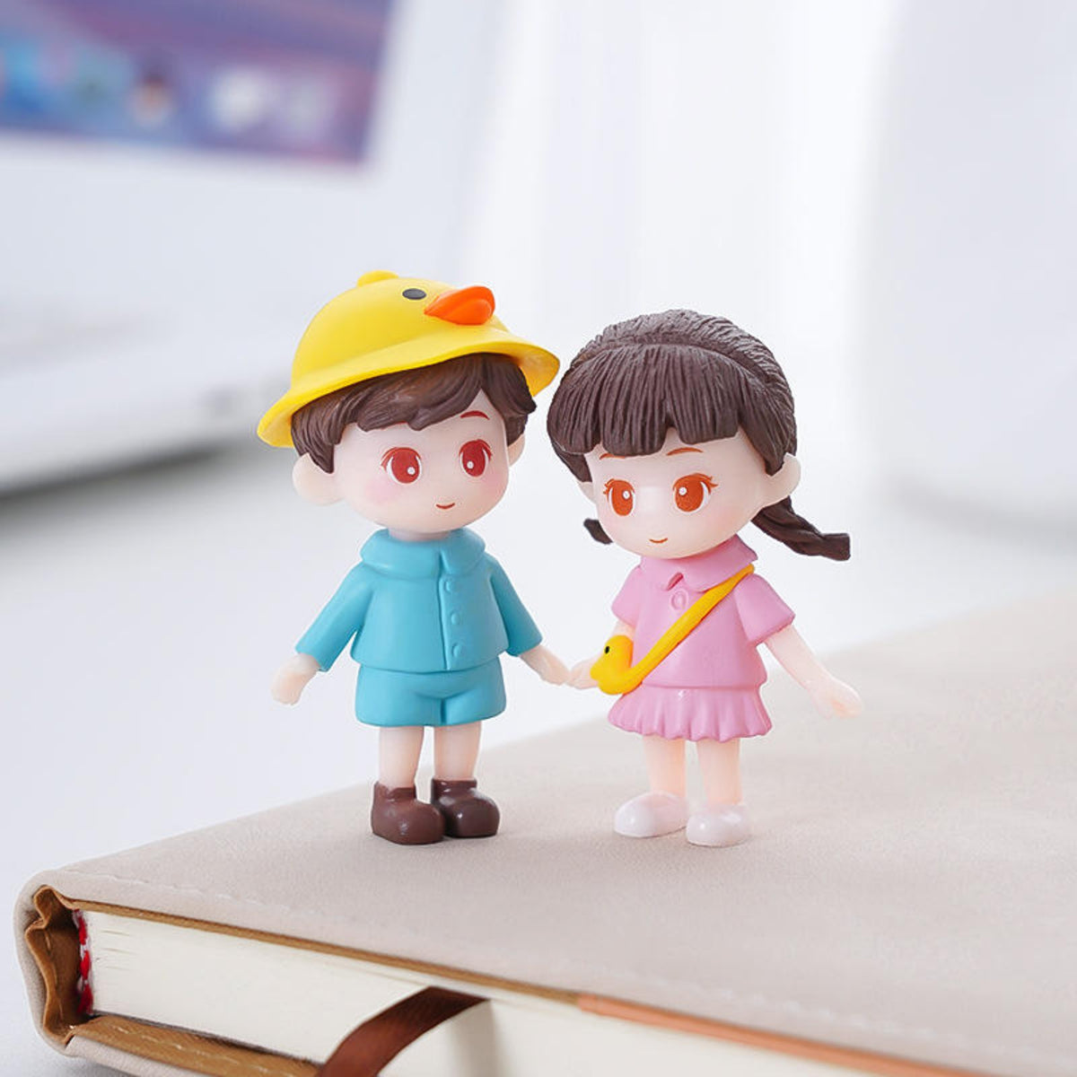 Kindergarten Kids Miniature (Pink & Blue)