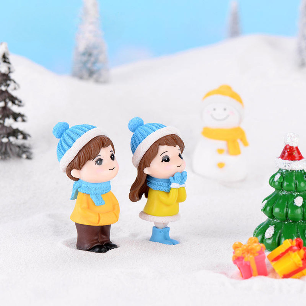 Winter Couple Miniature Figurine Set