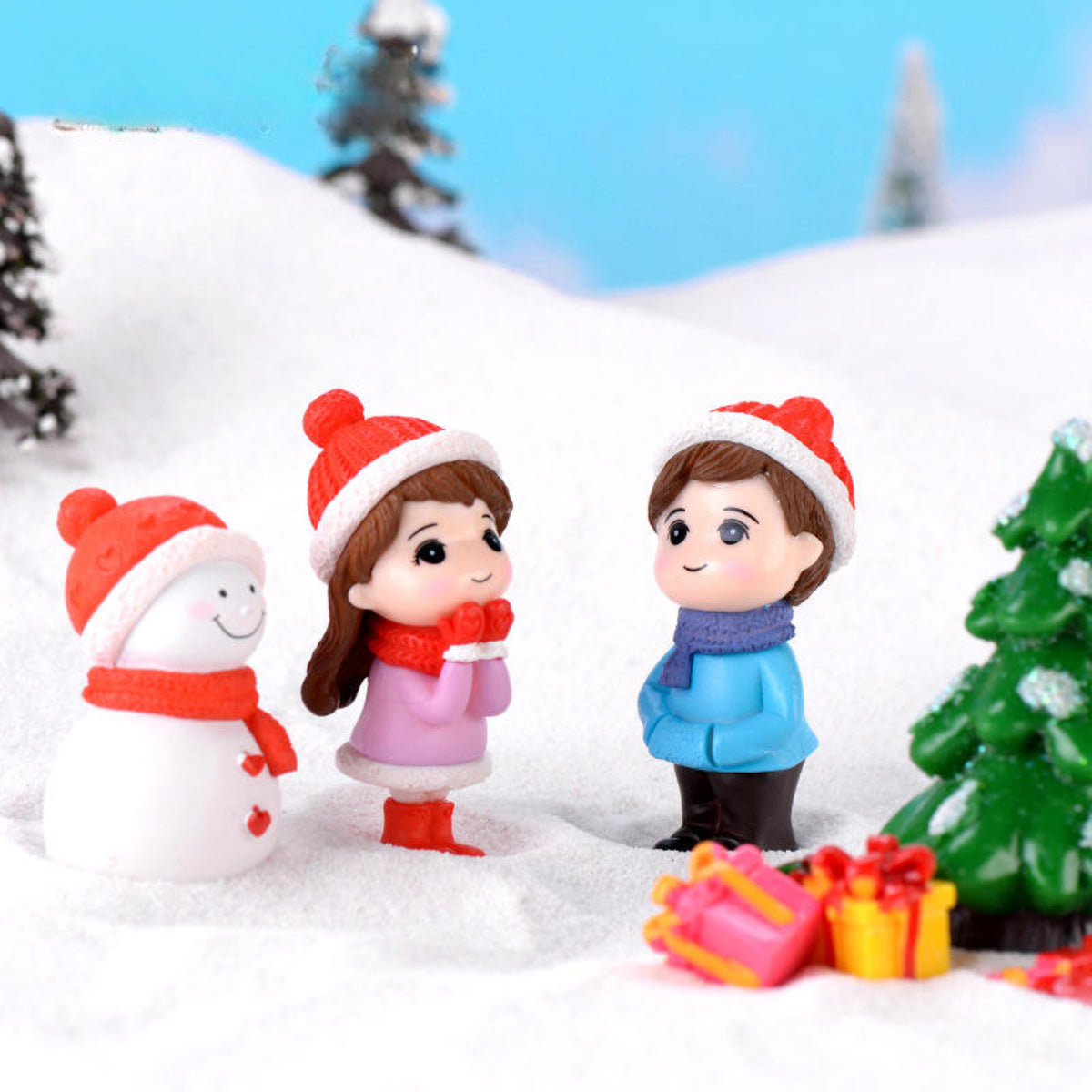 Winter Couple Miniature Figurine Set