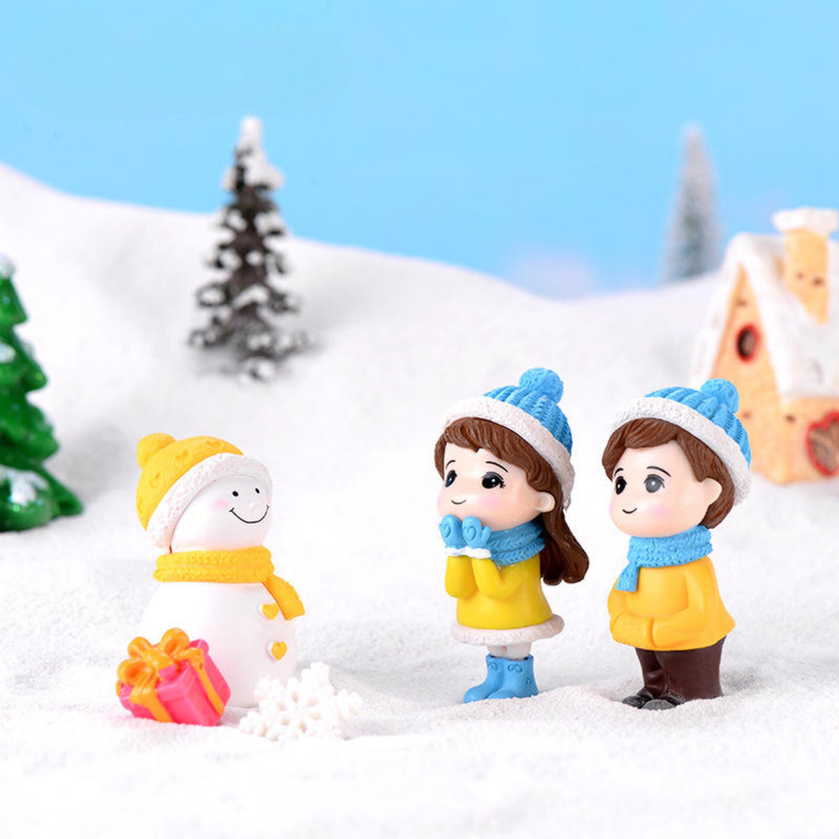 Winter Couple Miniature Figurine Set