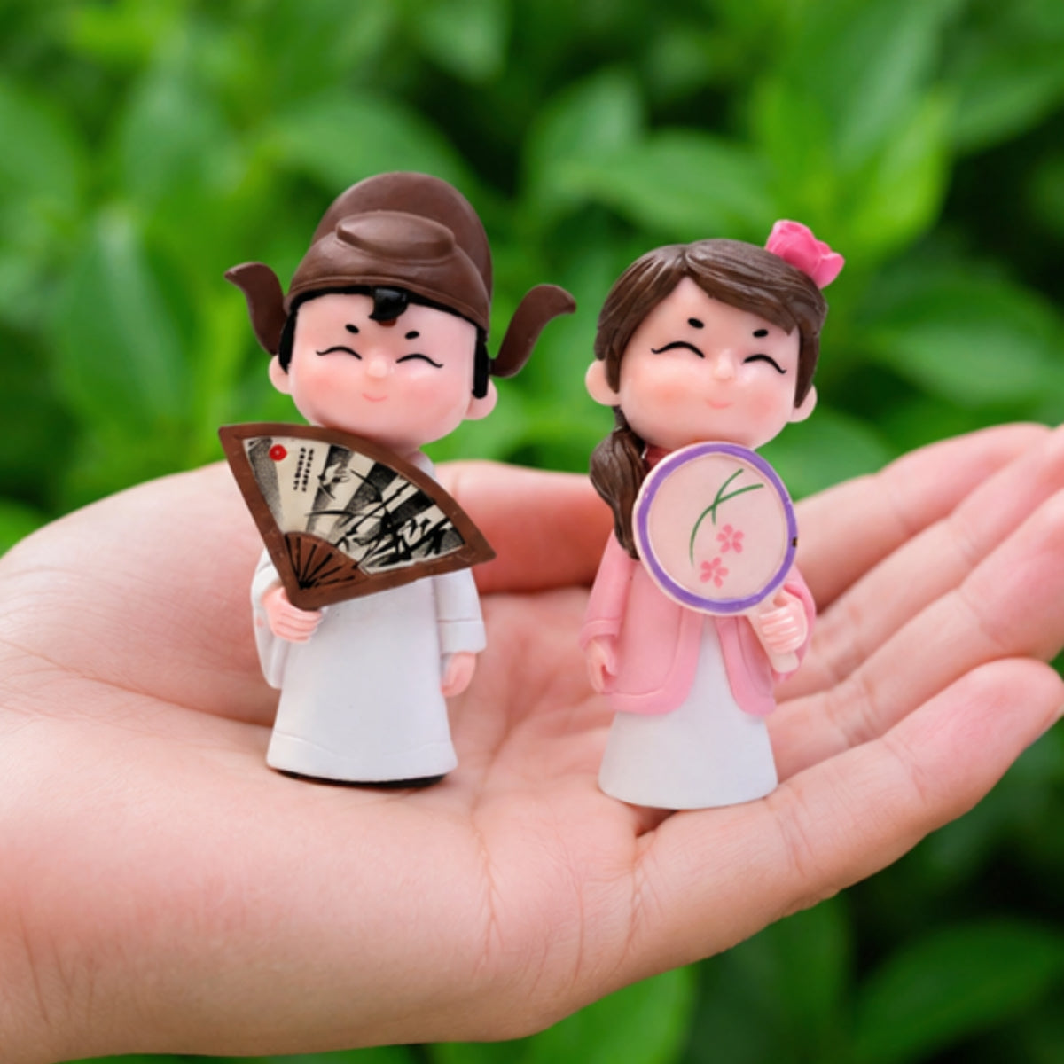 Sweetheart Couple Miniature Statues