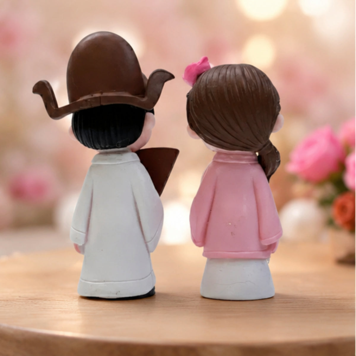Sweetheart Couple Miniature Statues