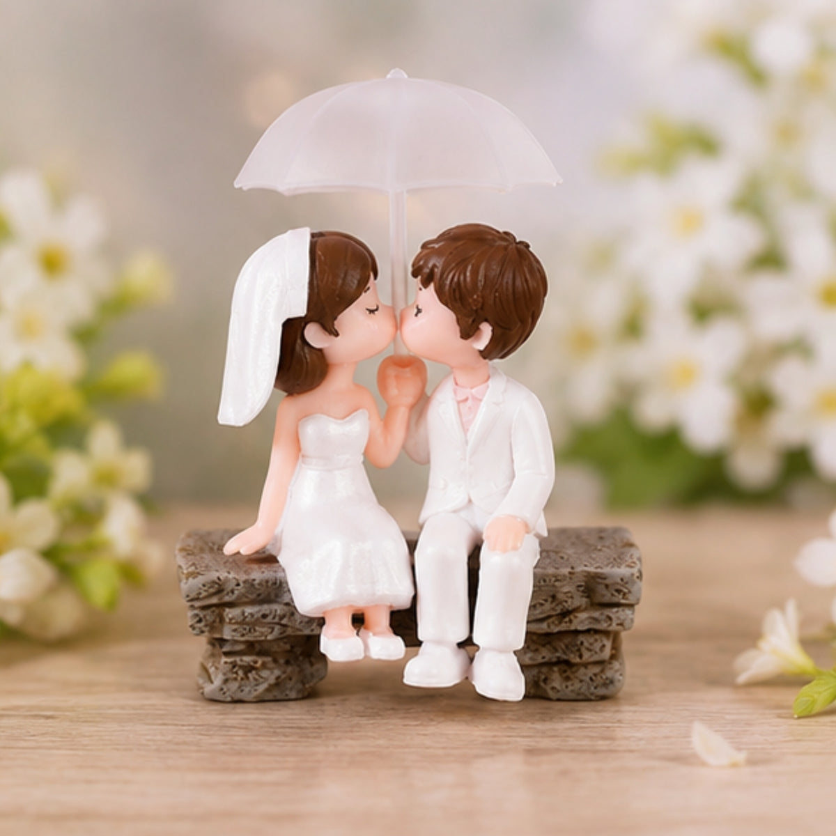 Romantic Couple Miniature Statue