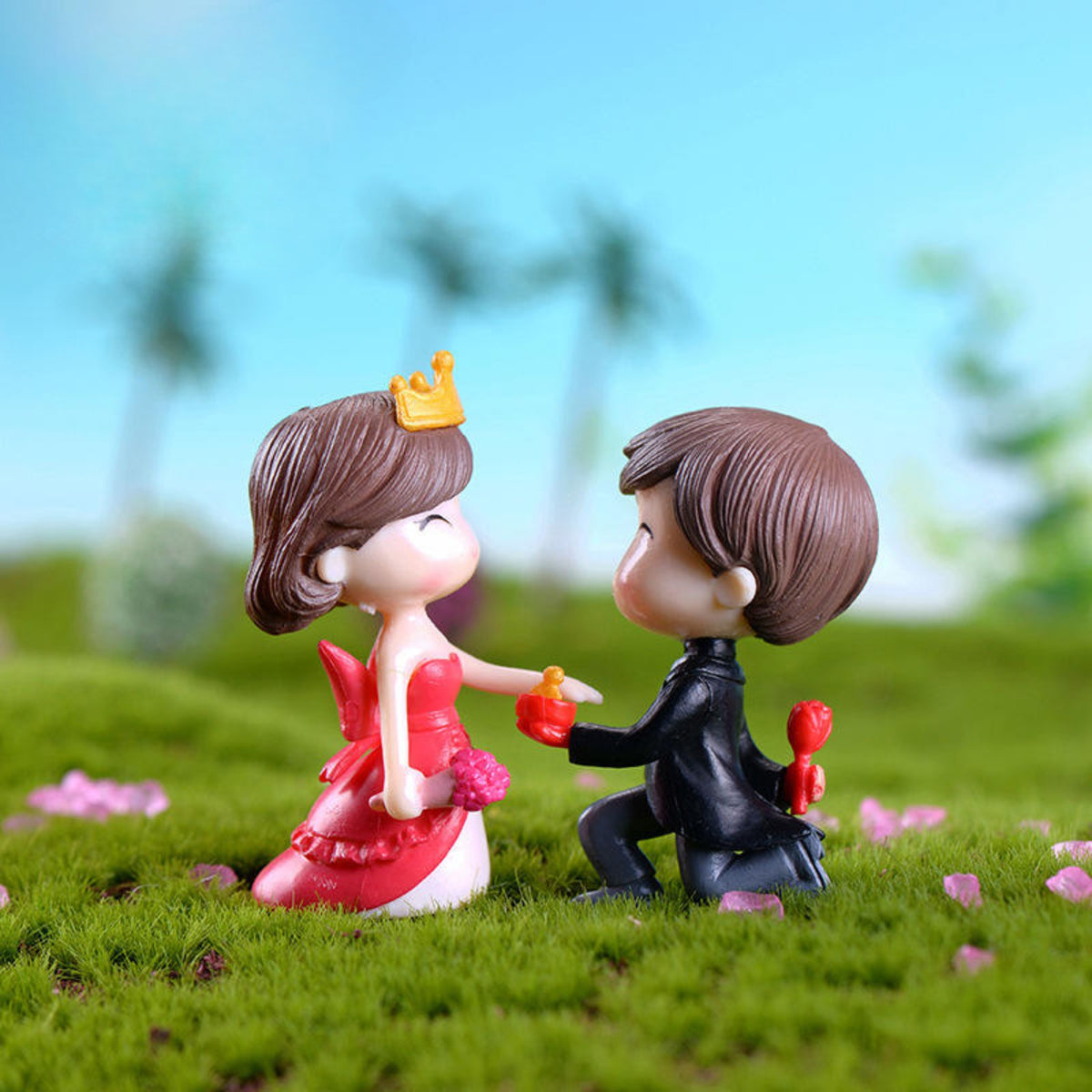 Proposing Couple Miniature Set