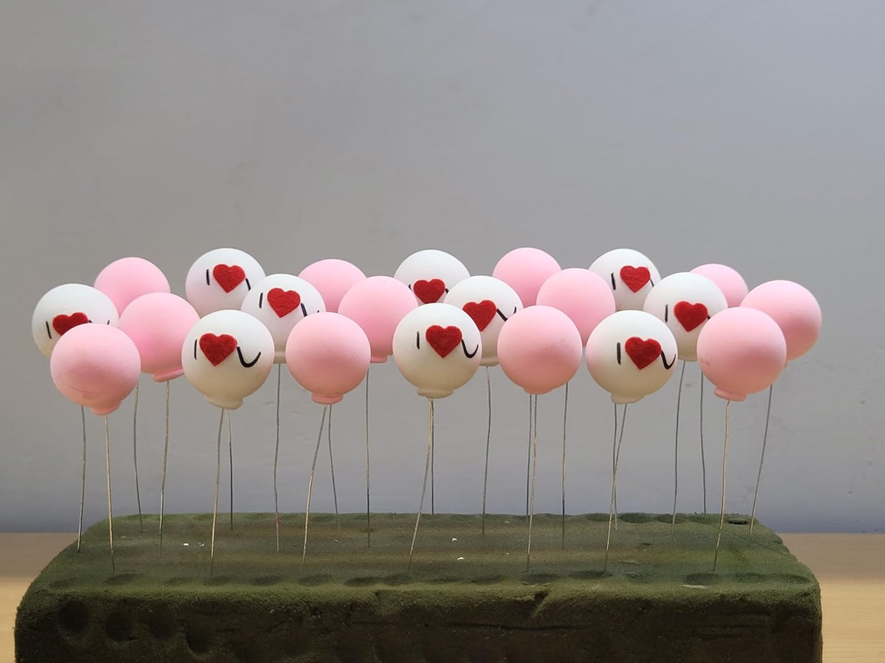 Decorative Balls Cake Topper Set