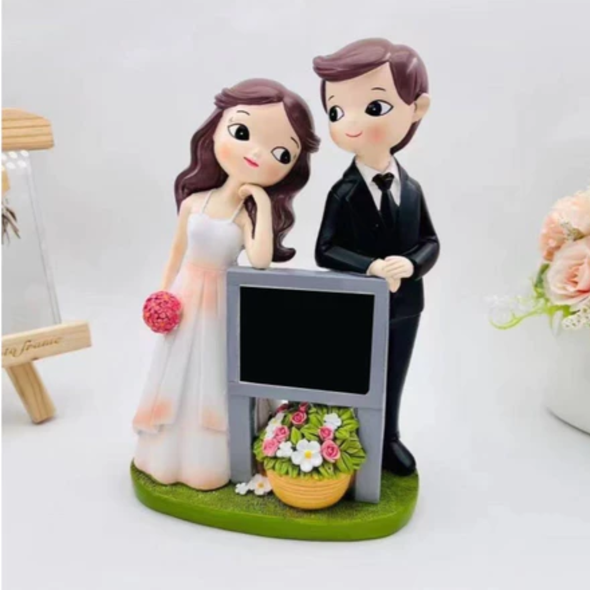 Wedding couple figurine blackboard edition